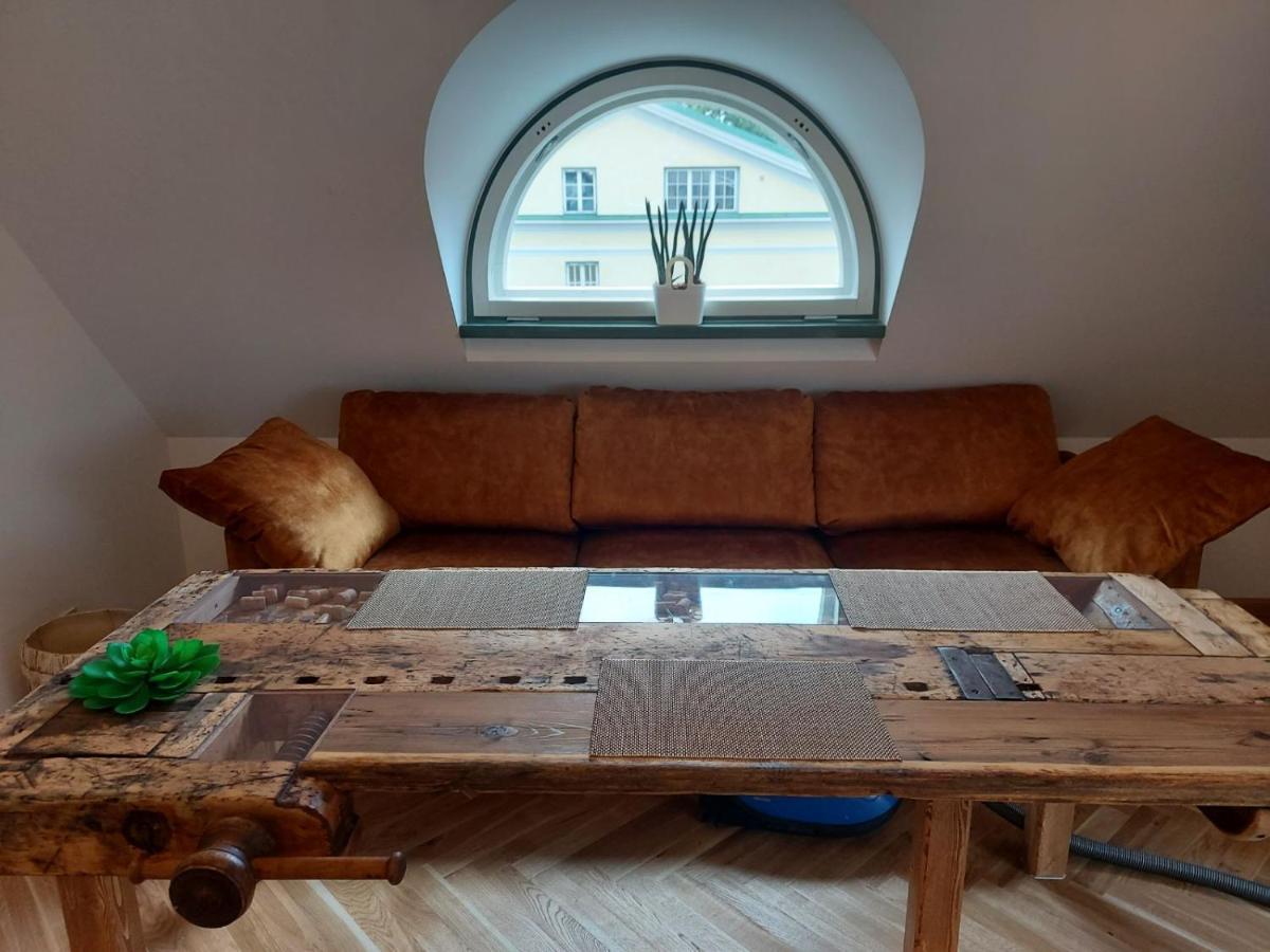 Modern History Apartment تالين المظهر الخارجي الصورة