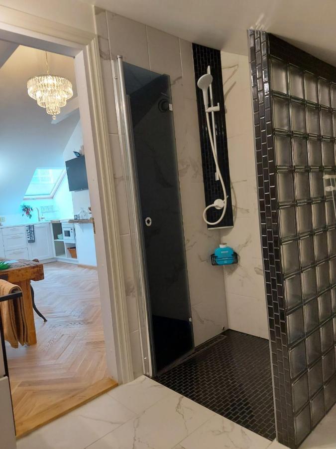 Modern History Apartment تالين المظهر الخارجي الصورة