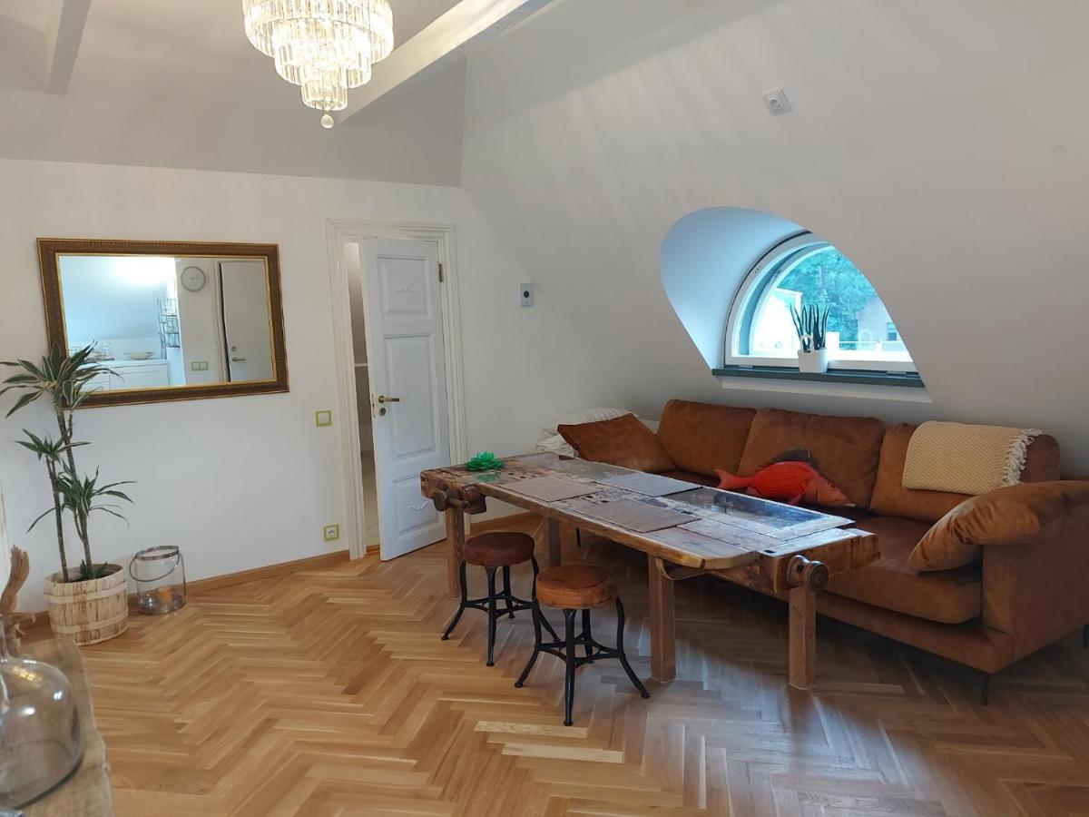 Modern History Apartment تالين المظهر الخارجي الصورة