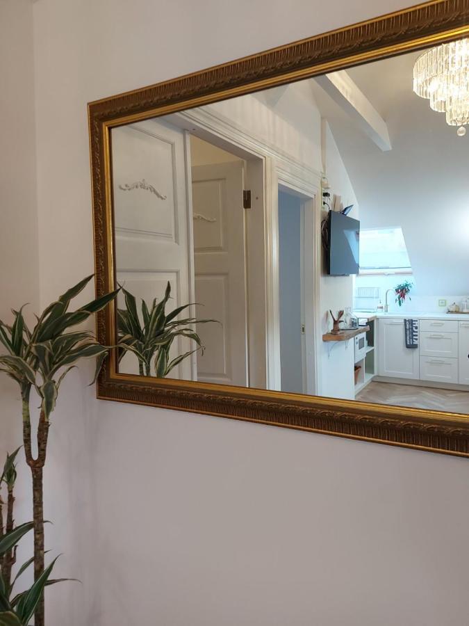 Modern History Apartment تالين المظهر الخارجي الصورة