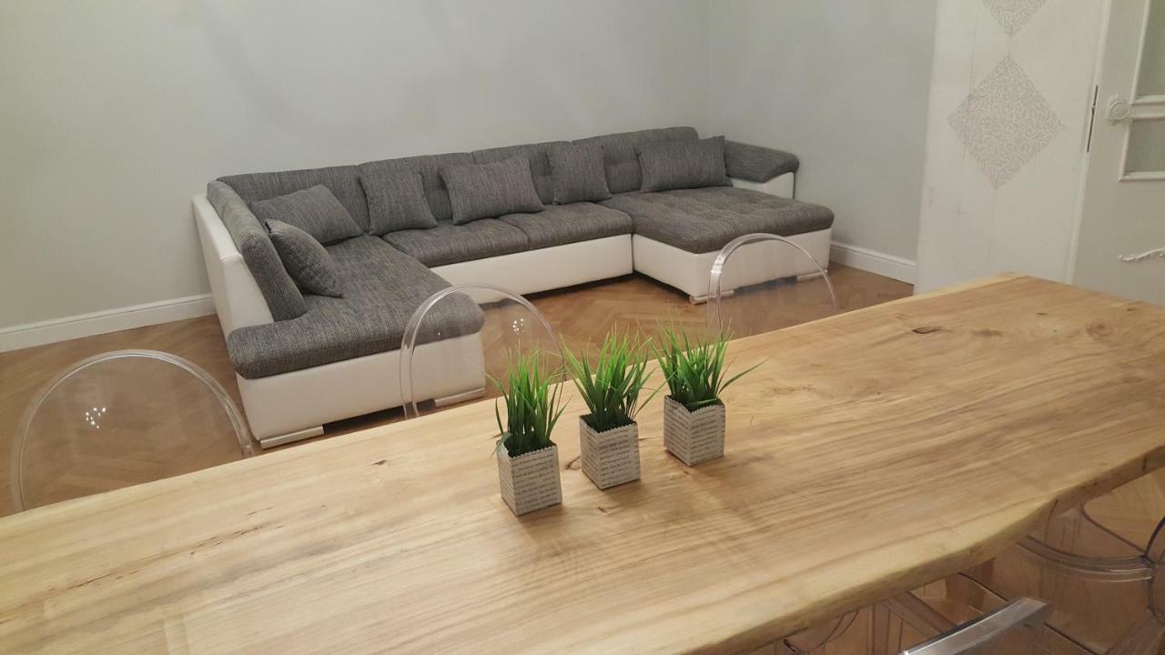 Modern History Apartment تالين المظهر الخارجي الصورة