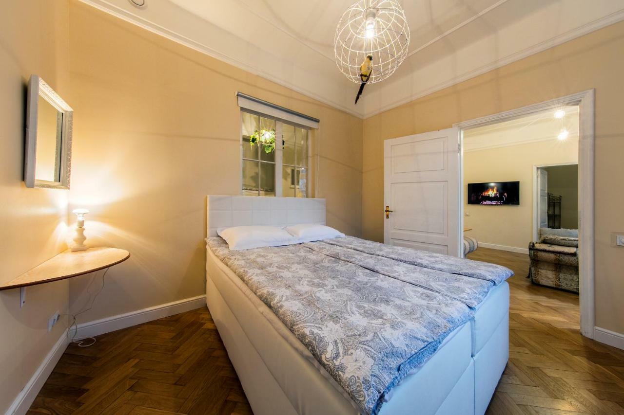 Modern History Apartment تالين المظهر الخارجي الصورة