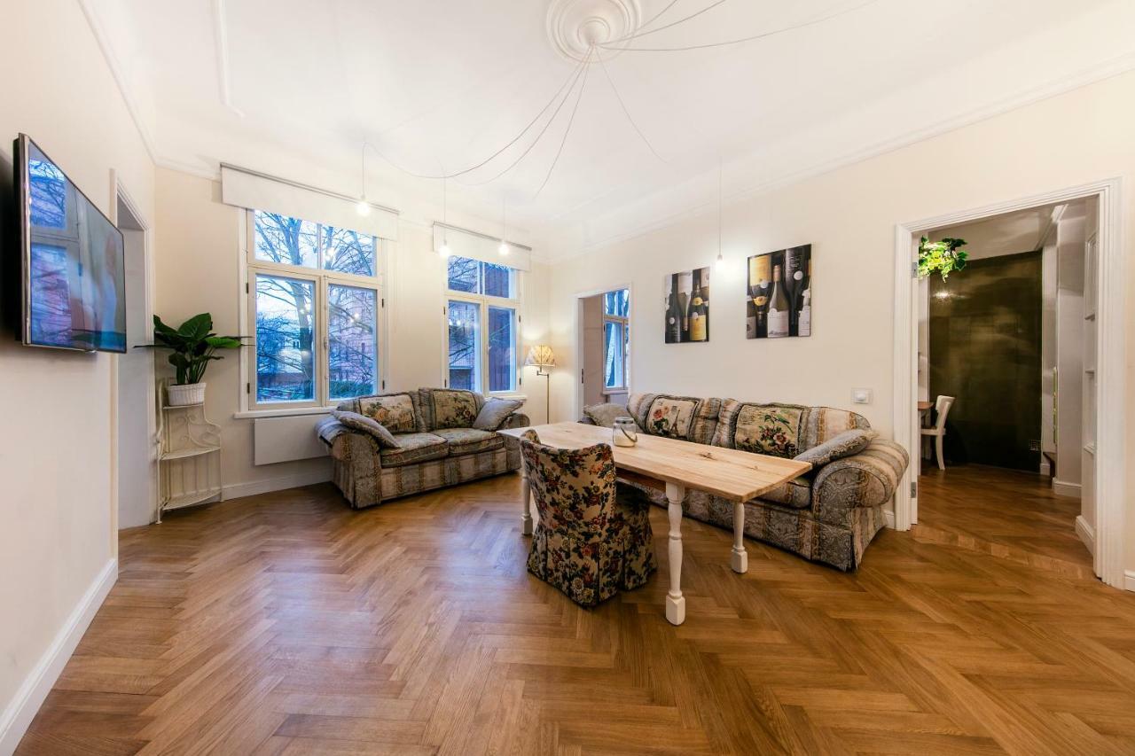 Modern History Apartment تالين المظهر الخارجي الصورة
