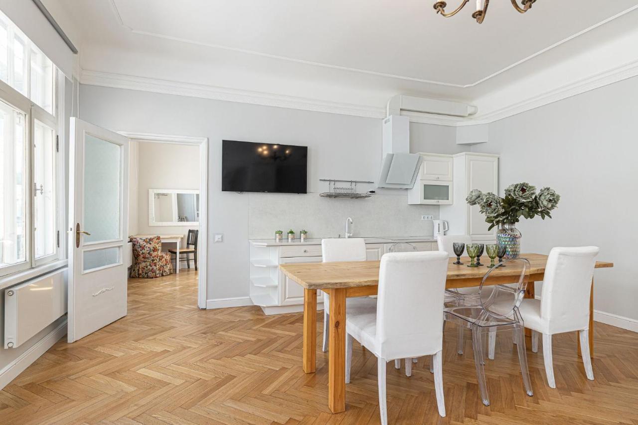 Modern History Apartment تالين المظهر الخارجي الصورة