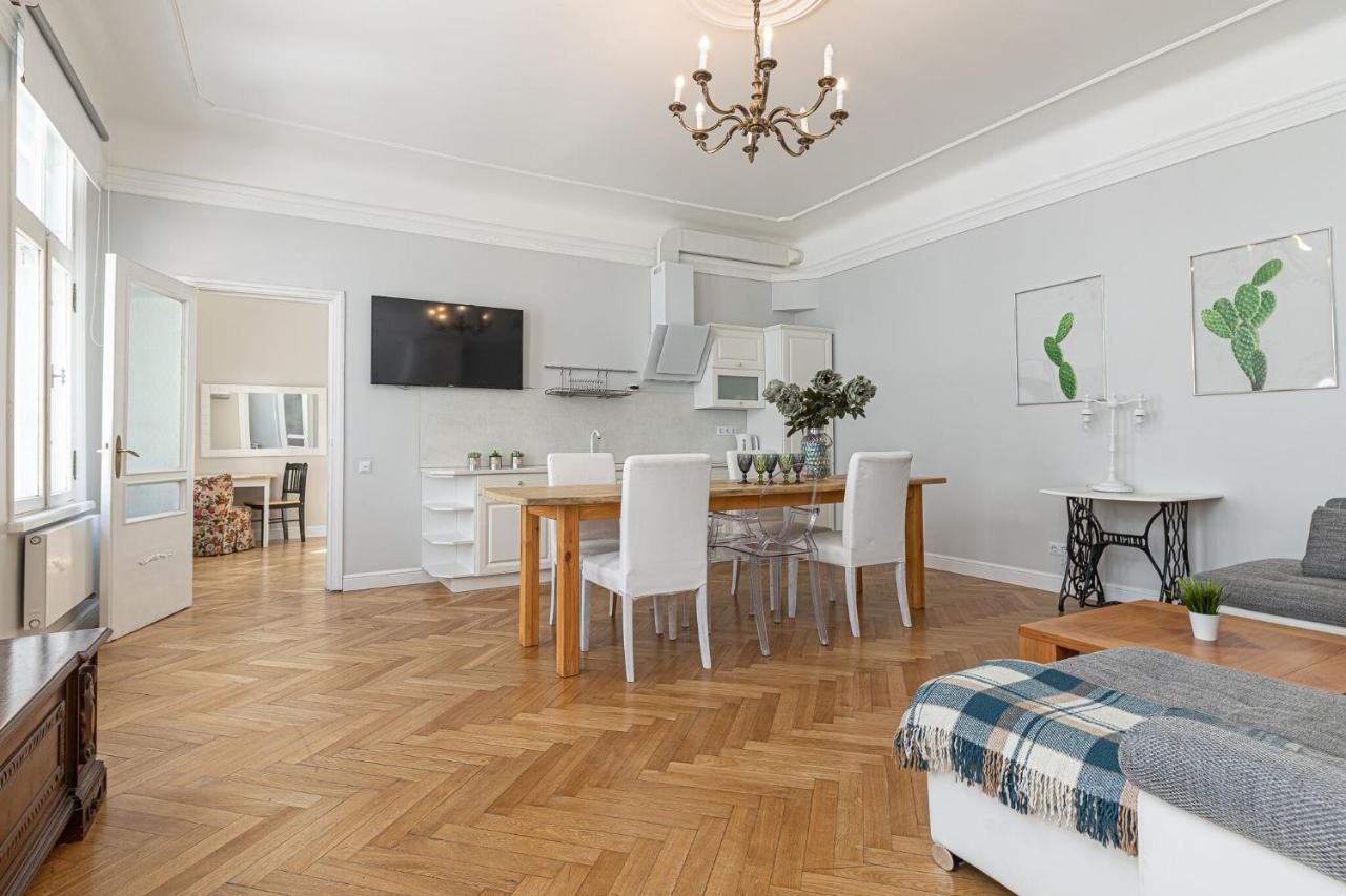 Modern History Apartment تالين المظهر الخارجي الصورة